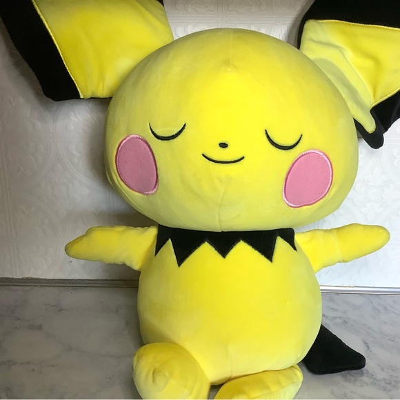 < Pokémon 2023 Pichu Super Soft Plush Like New > - Picture 2 of 6